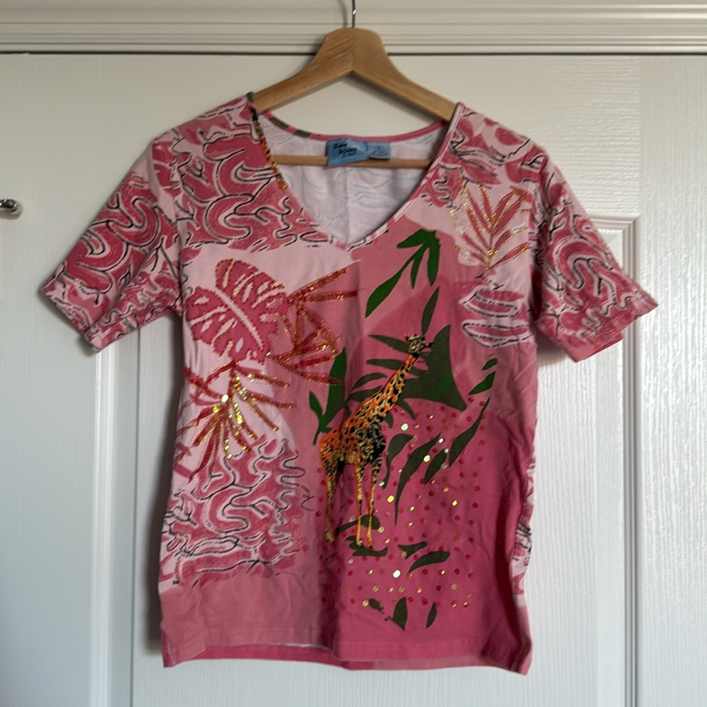 Jane Ashley Pink Giraffe Shirt🦒